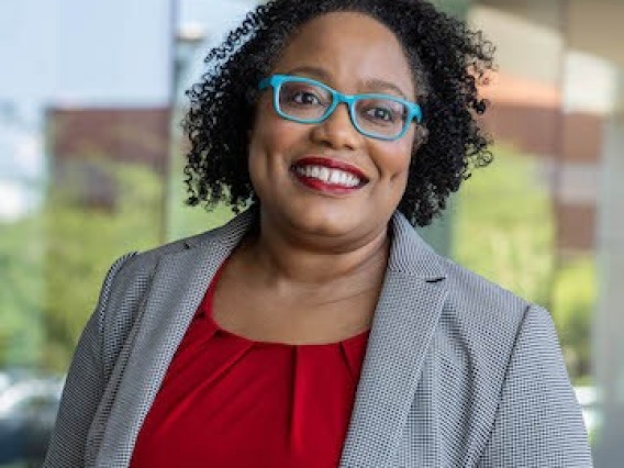 Tammi Walker - Psychology Faculty Headshot for Outstanding Faculty Awards at UA 2023