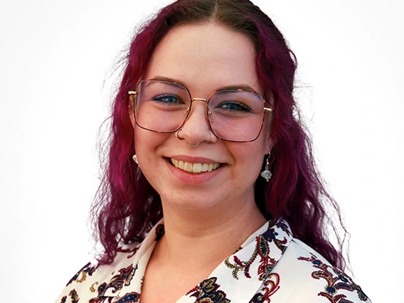 Headshot of graduate student Mel Reich-Fuehrer