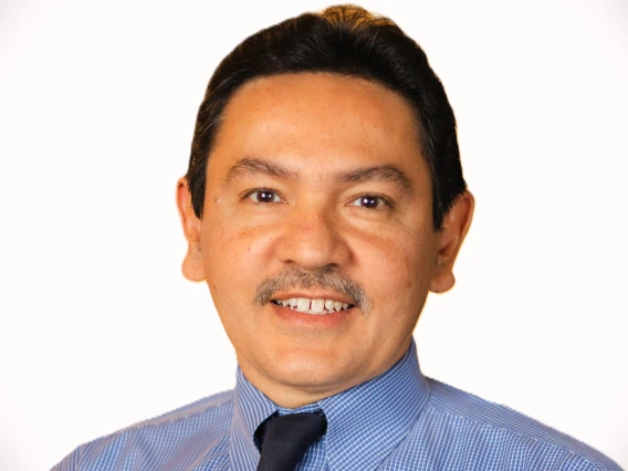 Headshot of HealthCare Partnership staff member Zenen Salazar