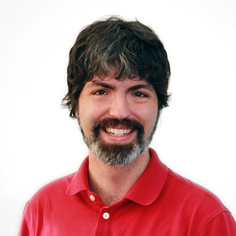 Headshot of graduate student Lyndon Rakusen