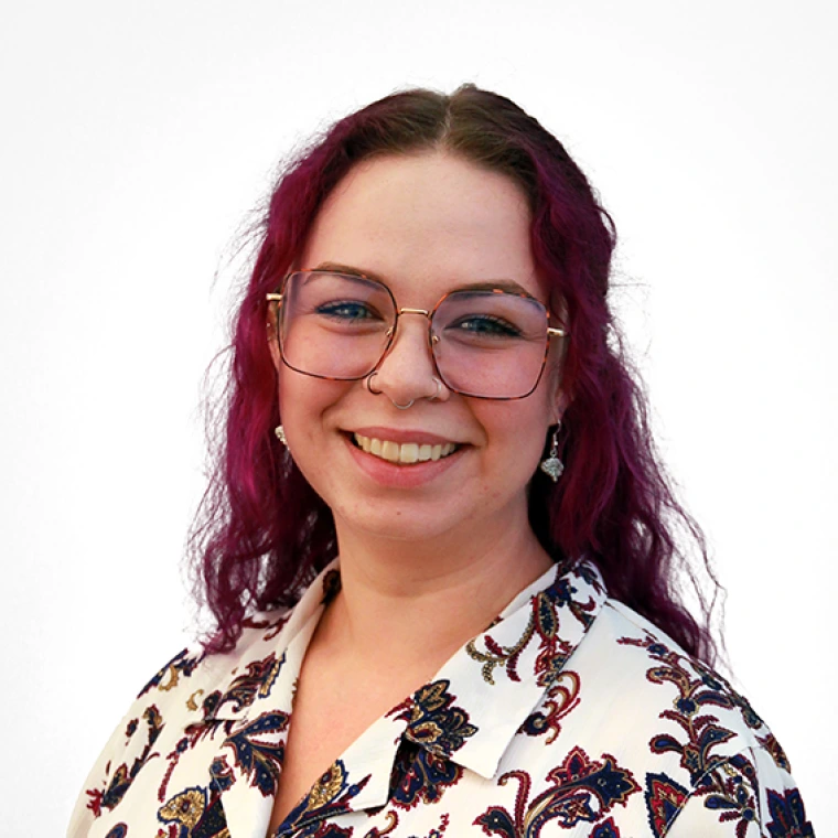 Headshot of graduate student Mel Reich-Fuehrer