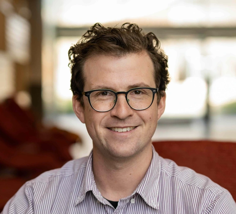 Headshot for faculty member Ari Kahn