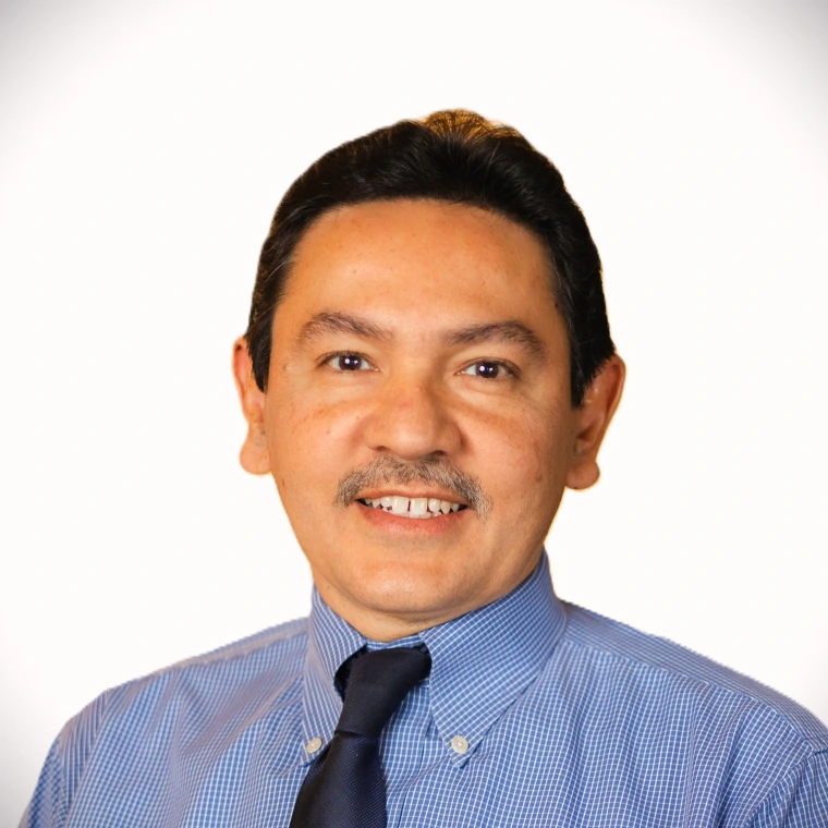 Headshot of HealthCare Partnership staff member Zenen Salazar