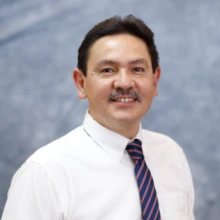 Headshot of research staff member Zenen Salazar